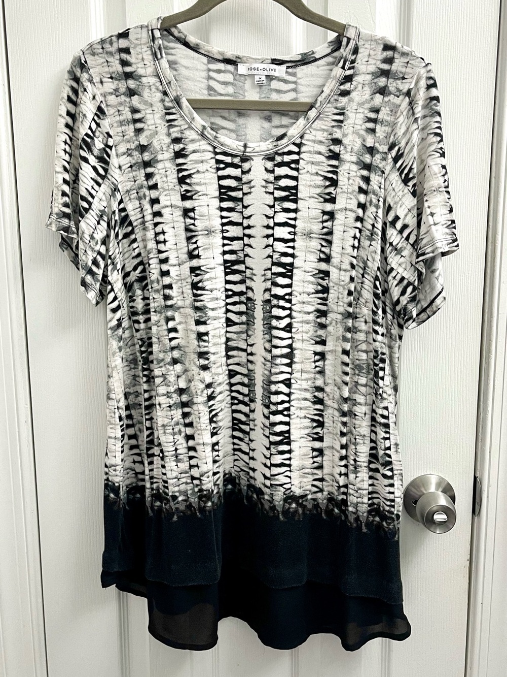 Rose & Olive Black and White Tie-Dye Short Sleeve Layered-Hem Top